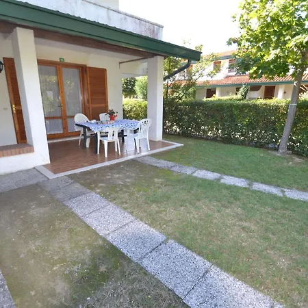 Comfortable Flat With Private Garden