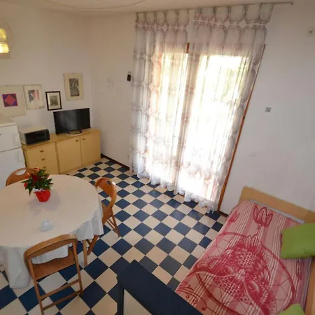 Comfortable Flat With Private Garden * Bibione