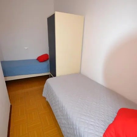 Comfortable Flat With Private Garden