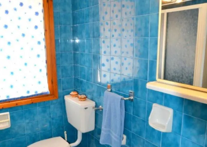 Comfortable Flat With Private Garden * 비비오네